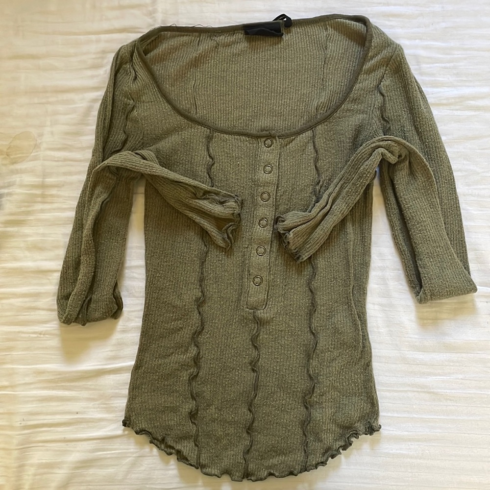 URBAN OUTFITTERS Green Long Sleeved Top